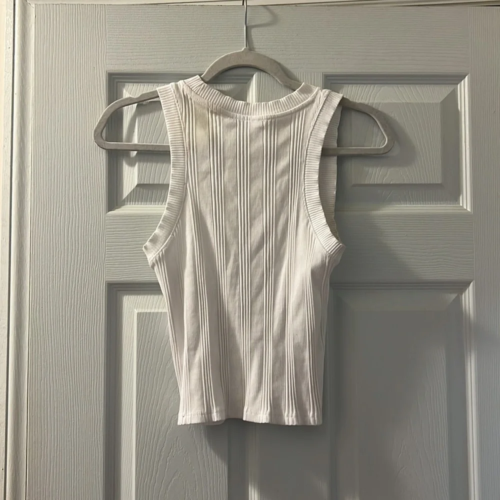 Zara Ripped Top - Picture 2 of 3